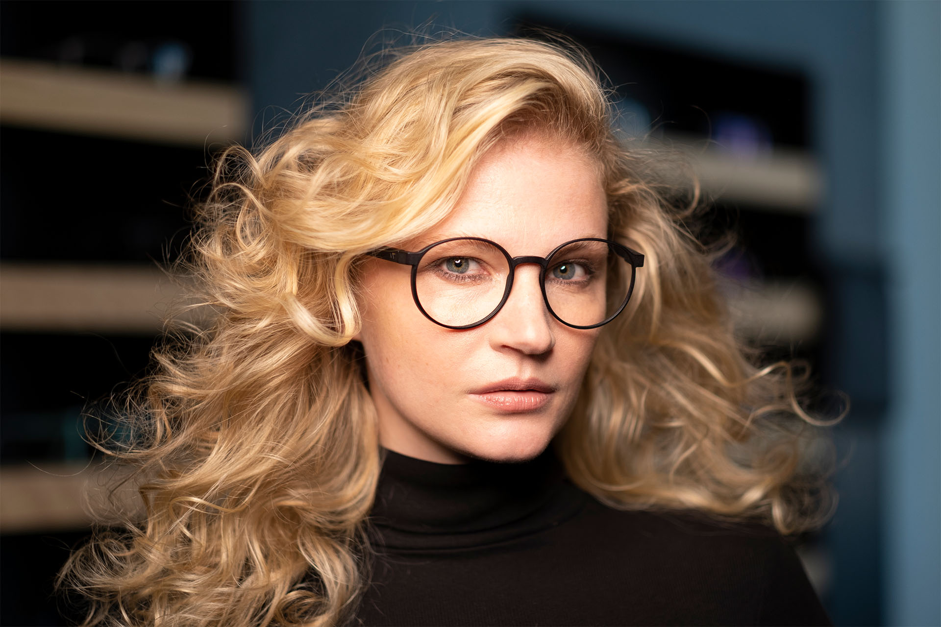 Wallenfels_Eyewear_Haki_Black_Annemarie